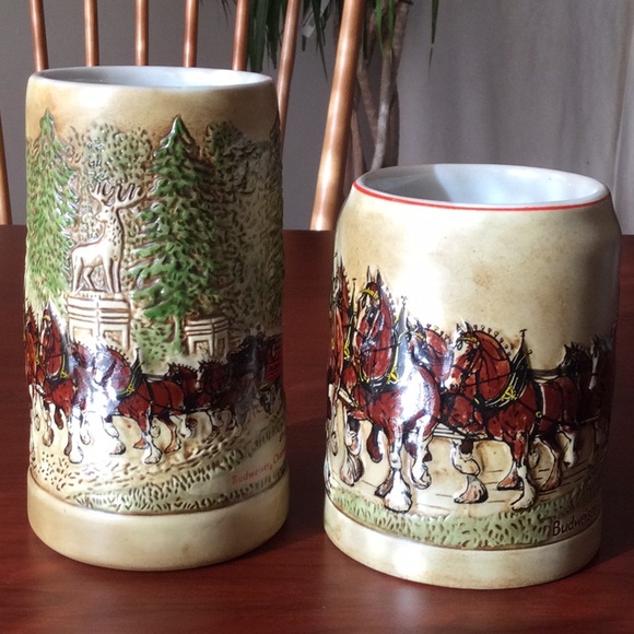 -🤪 2 Budweiser Holiday Steins - Picture 6 of 6